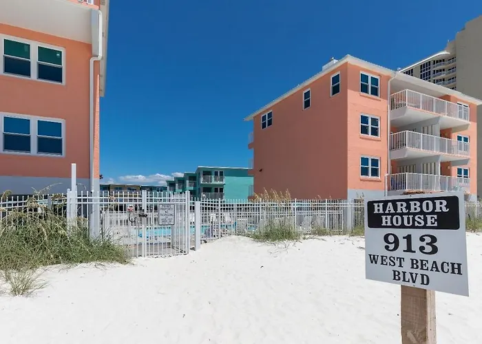 Harbor House B19 *