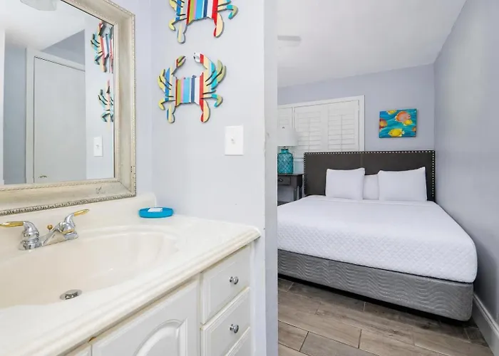 Apartment Harbor House B19